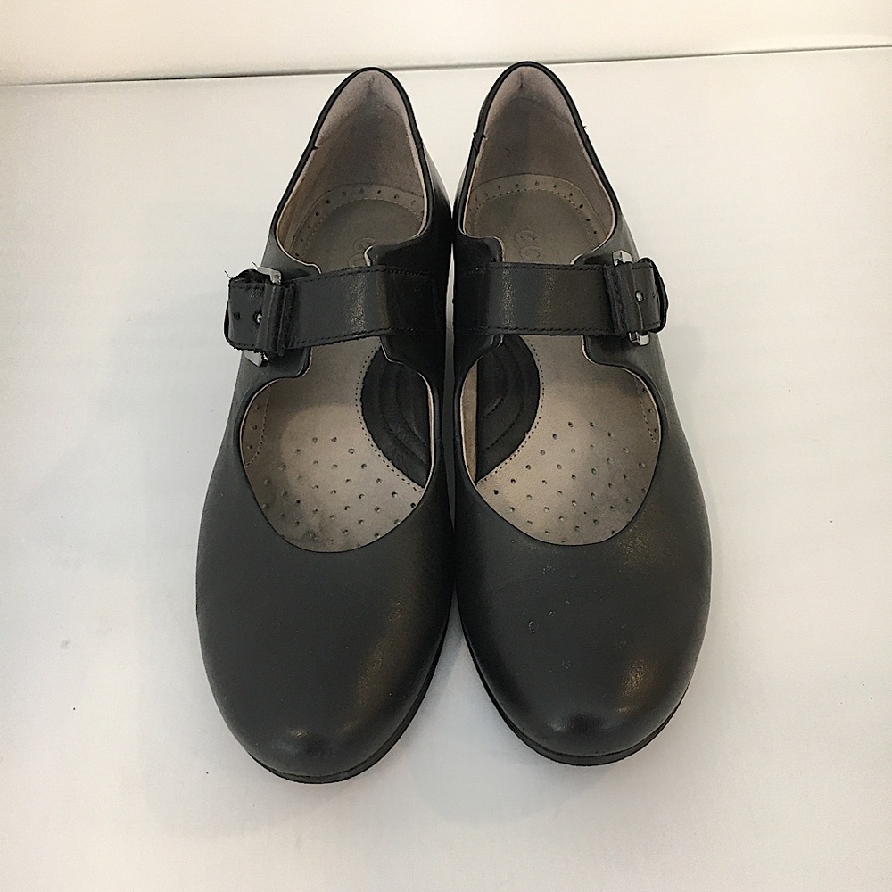 Ecco Pumps